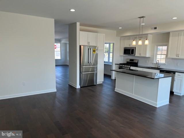 Building Photo - 13499 Damar Dr