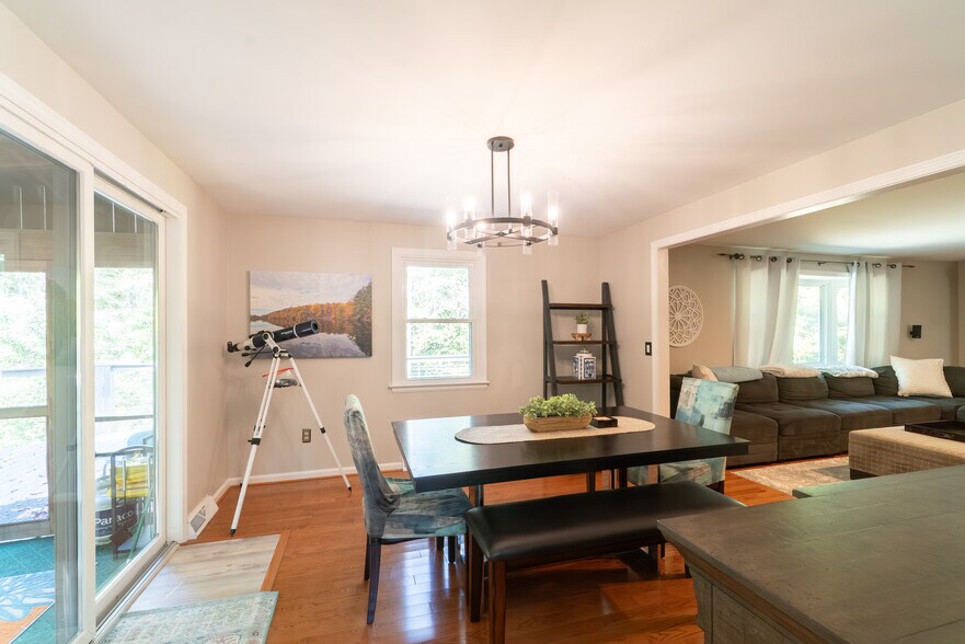 Dining Room - 2778 Albany Ave