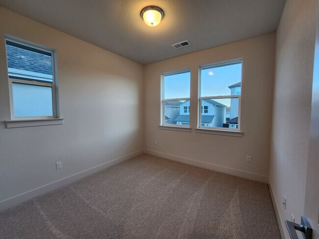 Building Photo - Brand New Home for Lease in Carson City $1000 off 1st month's rent