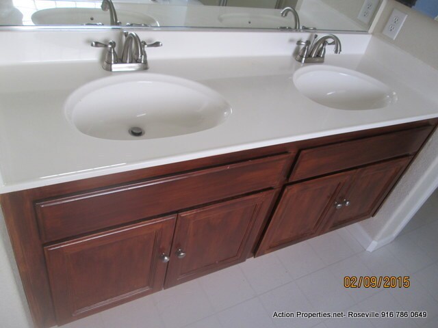 Building Photo - West Roseville 2100sqft, 3 Bedroom (office...