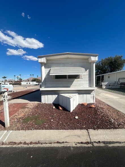 Building Photo - 3601 E Wyoming Ave