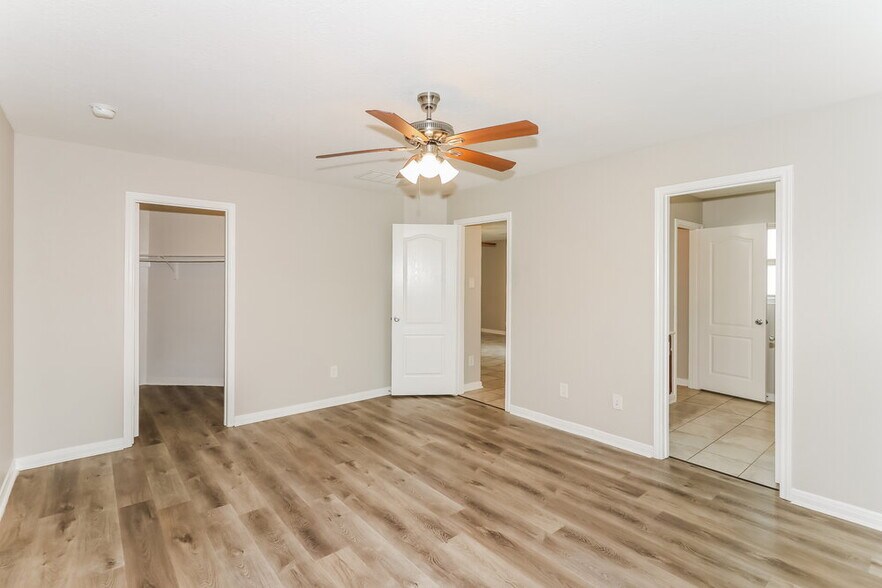 Building Photo - 7210 Sweetwater Shining Trail