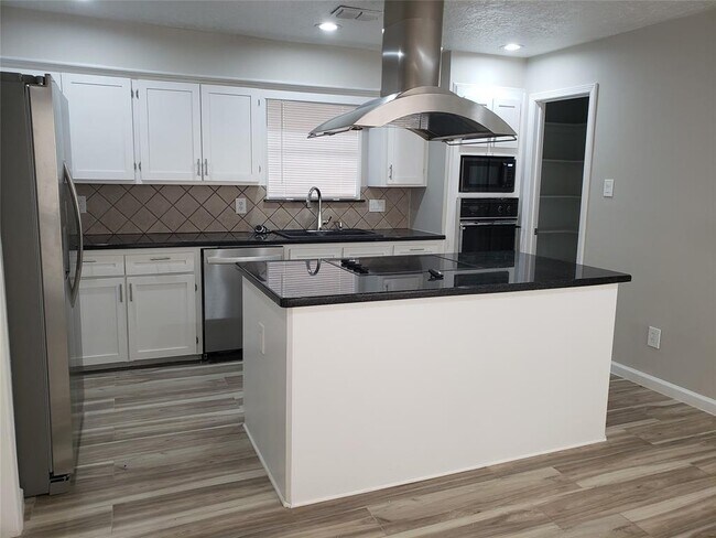 Building Photo - 9122 Chesney Downs Dr