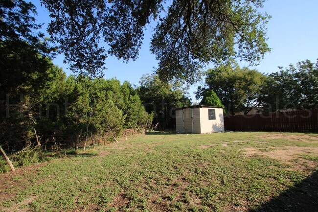 Building Photo - Spacious 4-Bedroom Home with Bonus Room, Large Yard & Solar Panels