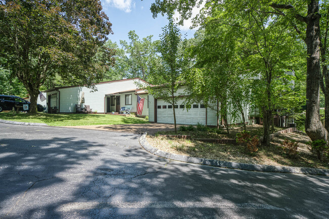 Building Photo - 30 Woodland Terrace