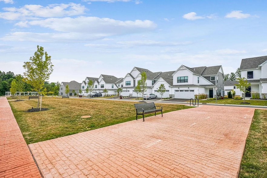 Building Photo - 6351 Azile Way