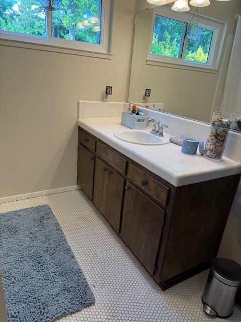 Building Photo - 812 Greenwich Dr