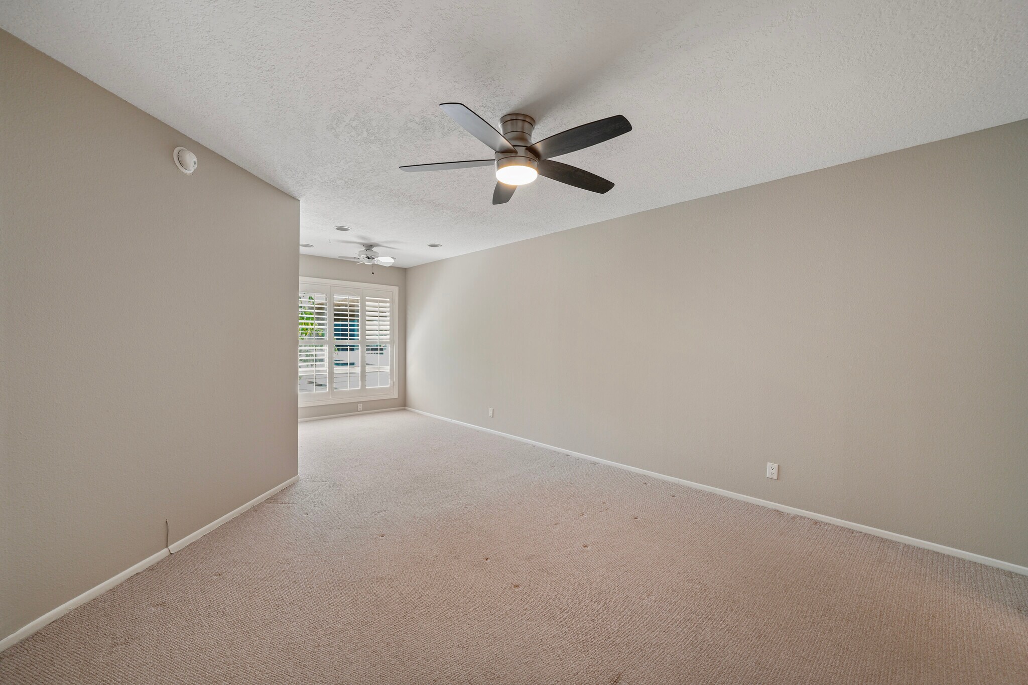 Master Bedroom - 15231 Magnolia Blvd