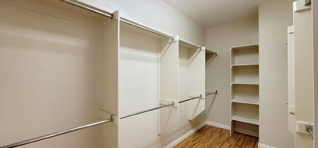 Building Photo - 2617 Vendange Pl