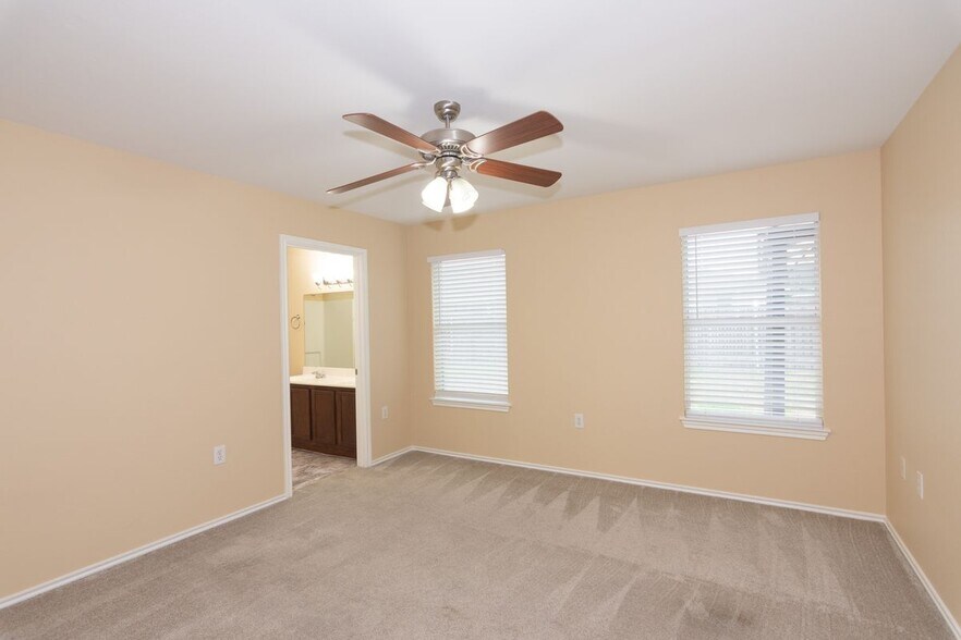 Building Photo - 7612 Cayenne Ln