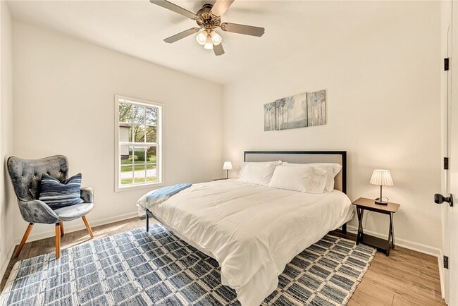 Building Photo - 801 NW C St