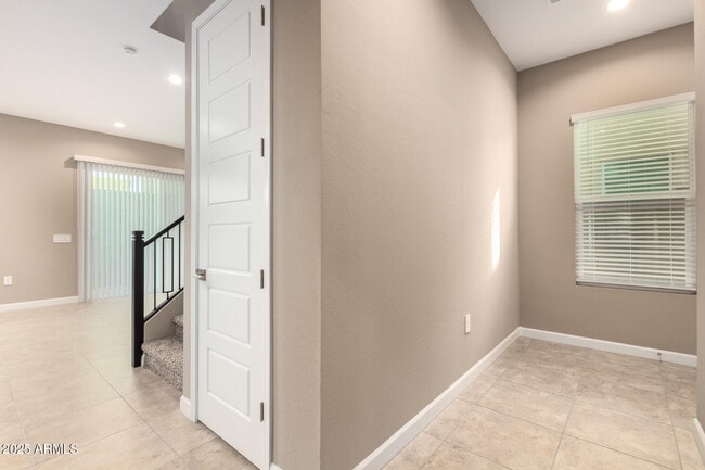 Building Photo - 4858 E Helena Dr
