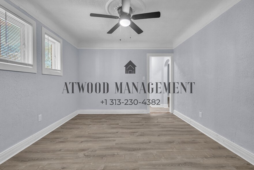 Building Photo - This beautifully updated 3-bedroom, 1-bath single-family home is ready for move-in!