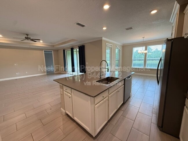 Building Photo - 104 Silver Reef Ln