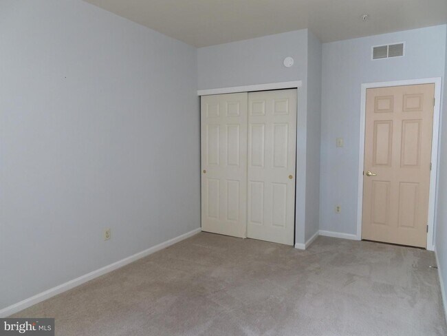 Building Photo - 113 Dresher Woods Dr