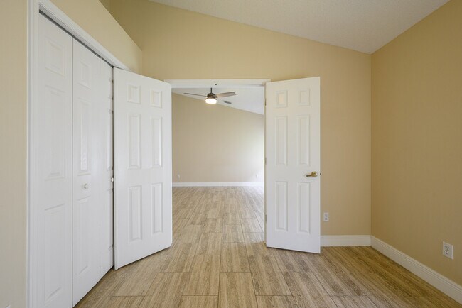 Building Photo - 12803 Maribou Cir