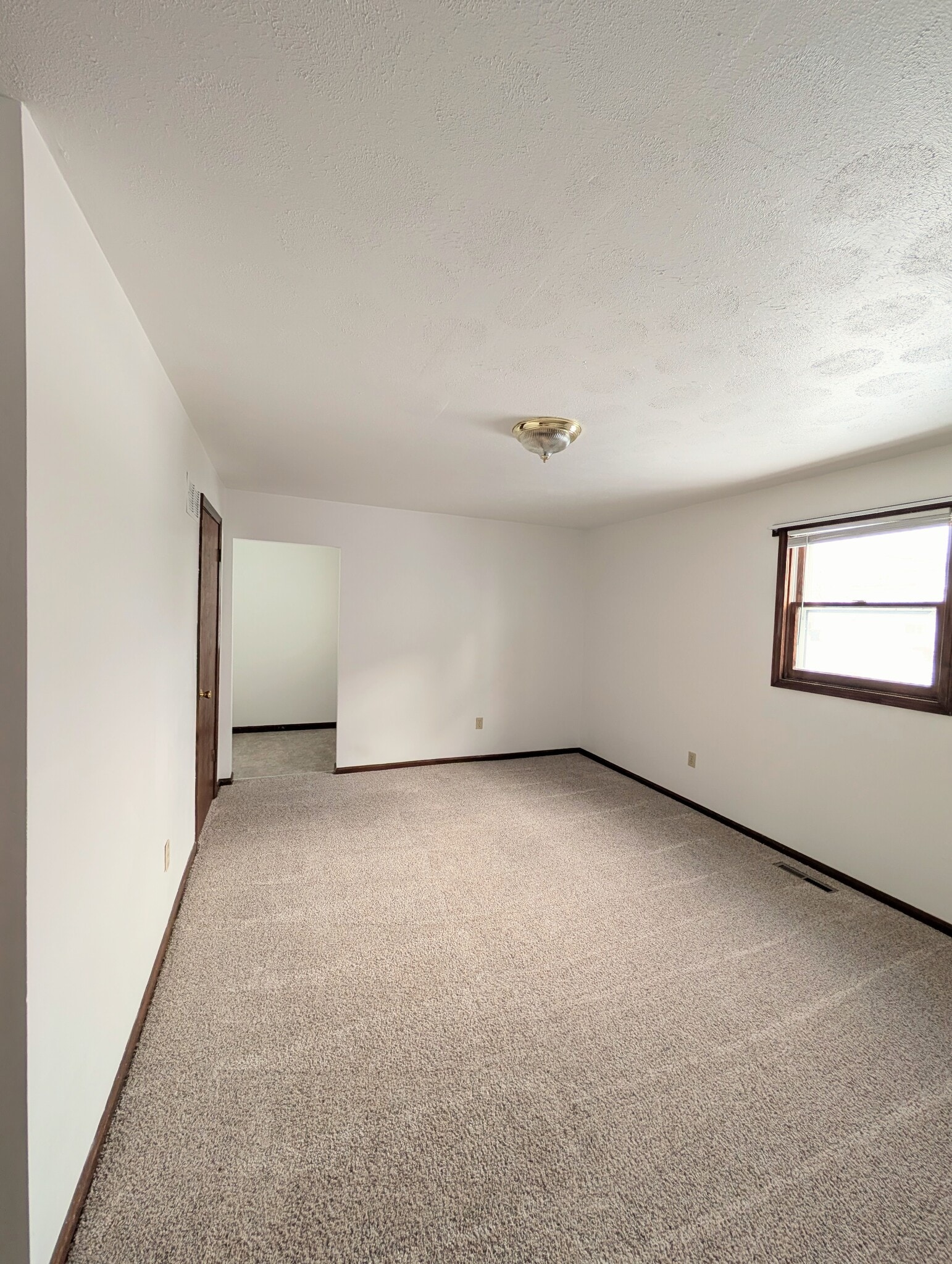 Master bedroom with backdoor access - 591 N Lincoln Ave