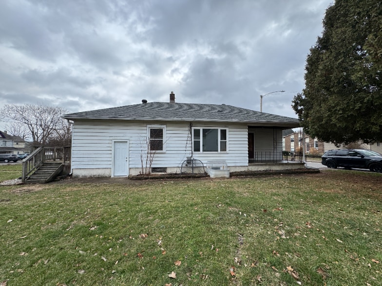 Building Photo - 517 Beckman St