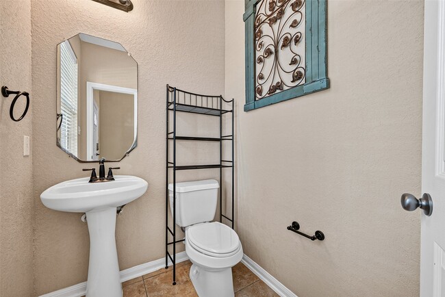 Building Photo - 26738 Henson Falls Dr