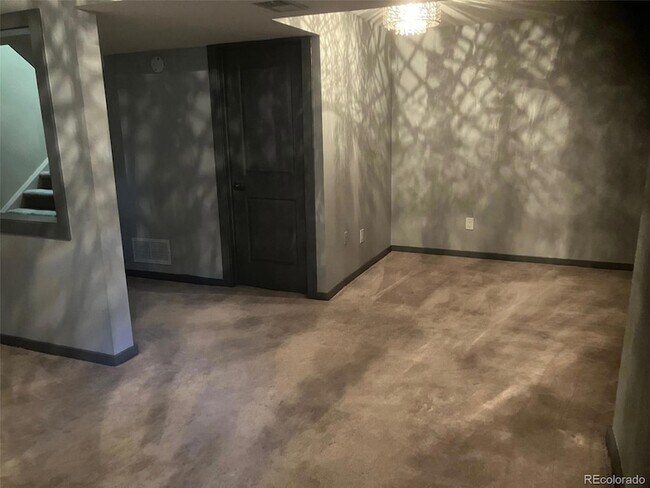 Building Photo - 9260 W Utah Ave