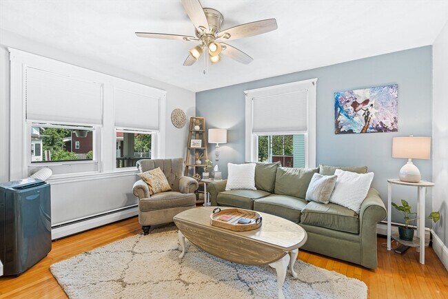 Building Photo - 31 E Foster St