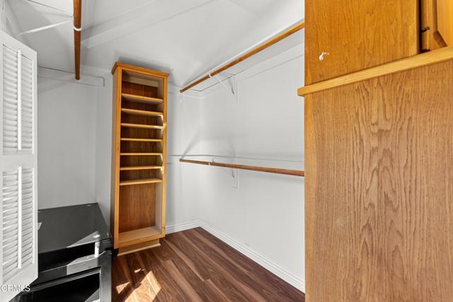 Building Photo - 3826 Dixie Canyon Ave