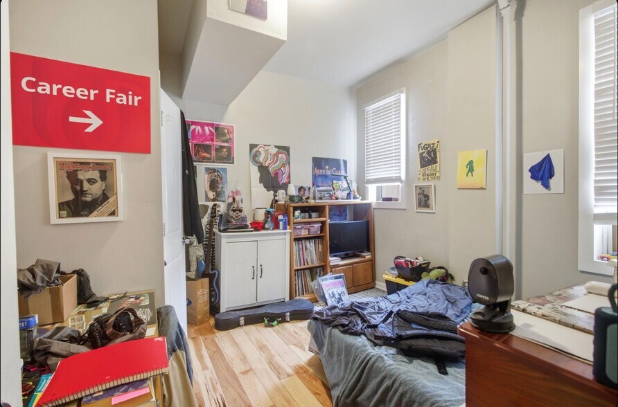 Building Photo - 228 W McMillan St