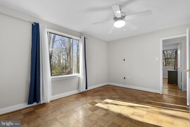 Building Photo - 7753 Patriot Dr