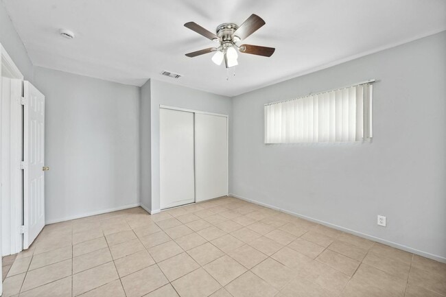 Building Photo - 820 Carlotta Ct
