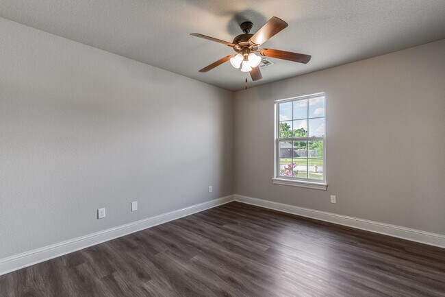 Building Photo - Welcome to your stunning home