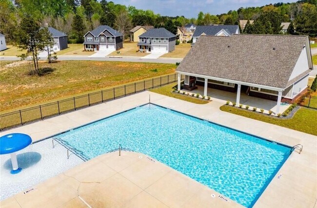 Building Photo - 240 River Meadow Dr