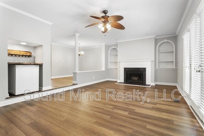 Building Photo - 112 Lomond Ln