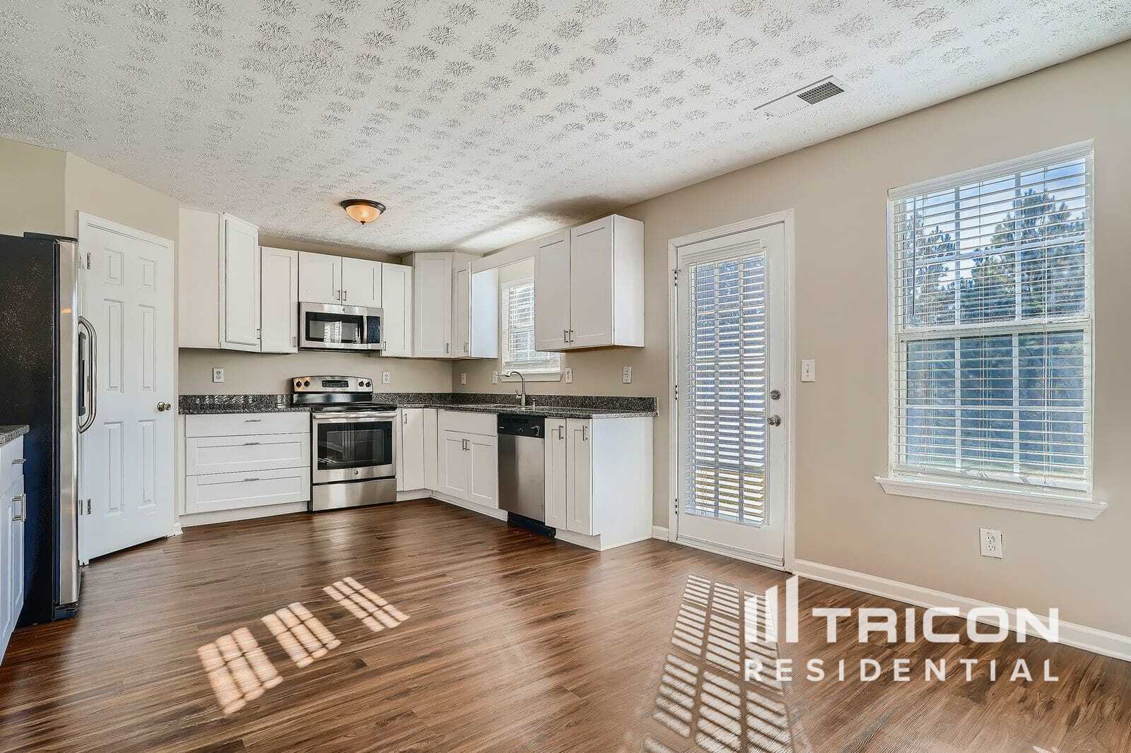 Building Photo - 6070 Autumn Green Dr