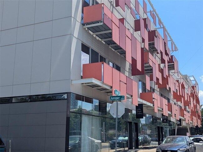 Building Photo - 1200 E 11th St