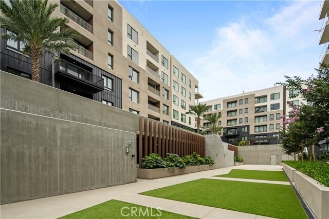 Building Photo - 2602 Rivington