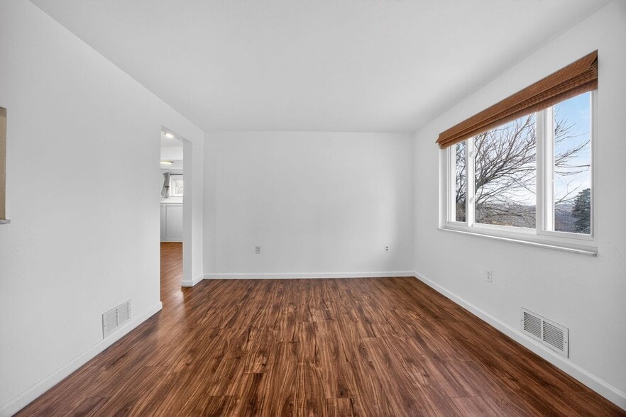 Building Photo - 616 Lane Way