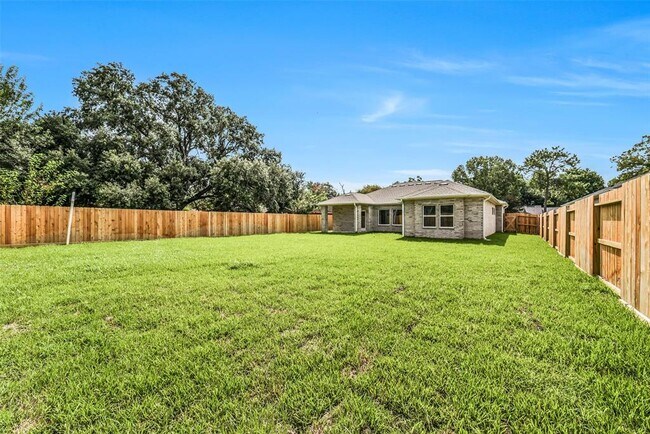 Building Photo - 11615 Moltere Dr
