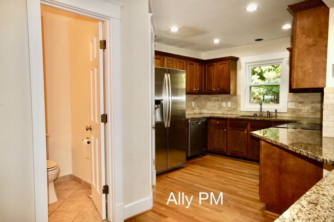 Building Photo - 1 Kanawha Ct