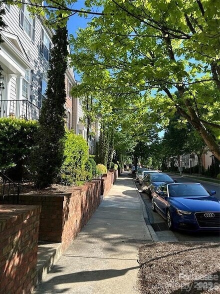 Building Photo - 15262 Kessler Dr