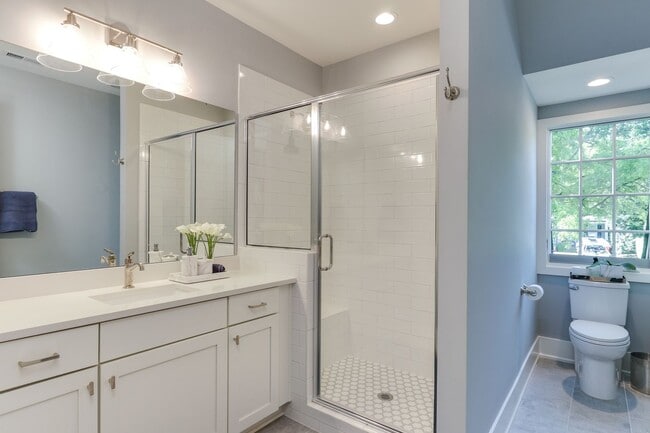 Building Photo - Extrordinary 4BD, 4.5BA Raleigh Home in an...