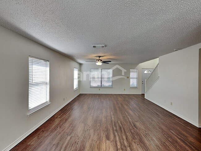 Building Photo - 2817 Lotus Park