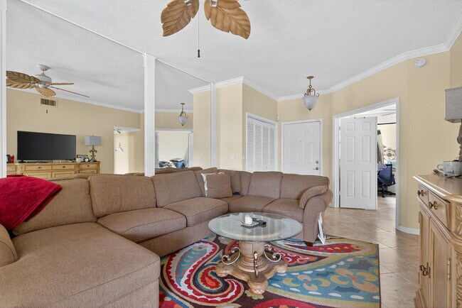 Building Photo - 405 Sea Oats Dr