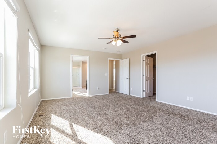 Building Photo - 6433 N Ensenada Ct