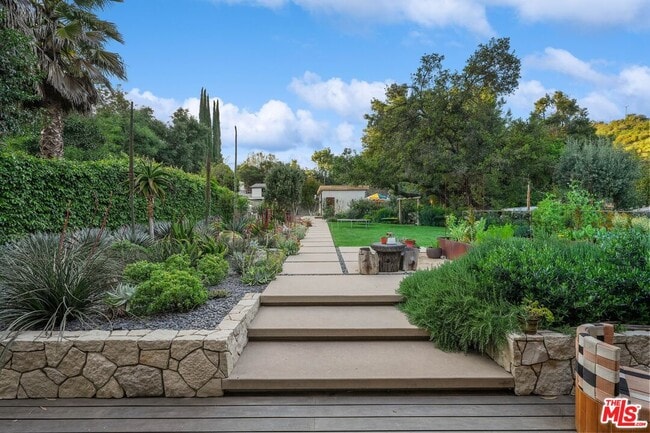 Building Photo - 1416 Bonnell Dr