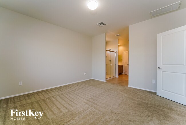 Building Photo - 7519 S Via Rancho La Costa
