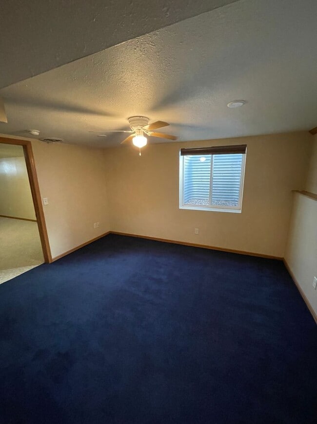 Building Photo - West Side 3 bedroom, 2 bathroom home for rent