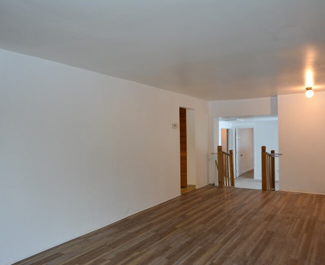 Building Photo - Stirling