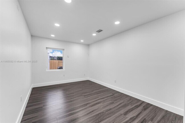Building Photo - 12205 SW 42nd St