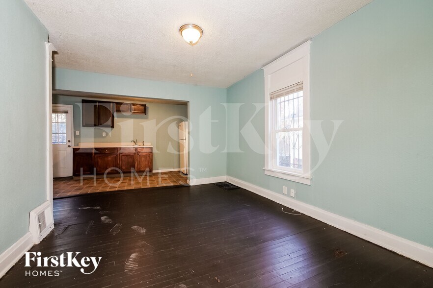 Building Photo - 6014 Virginia Ave