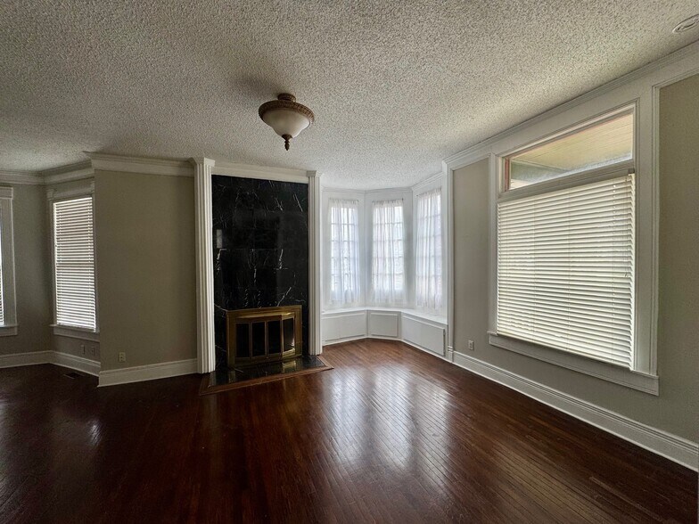 Building Photo - 506 Washington Ave